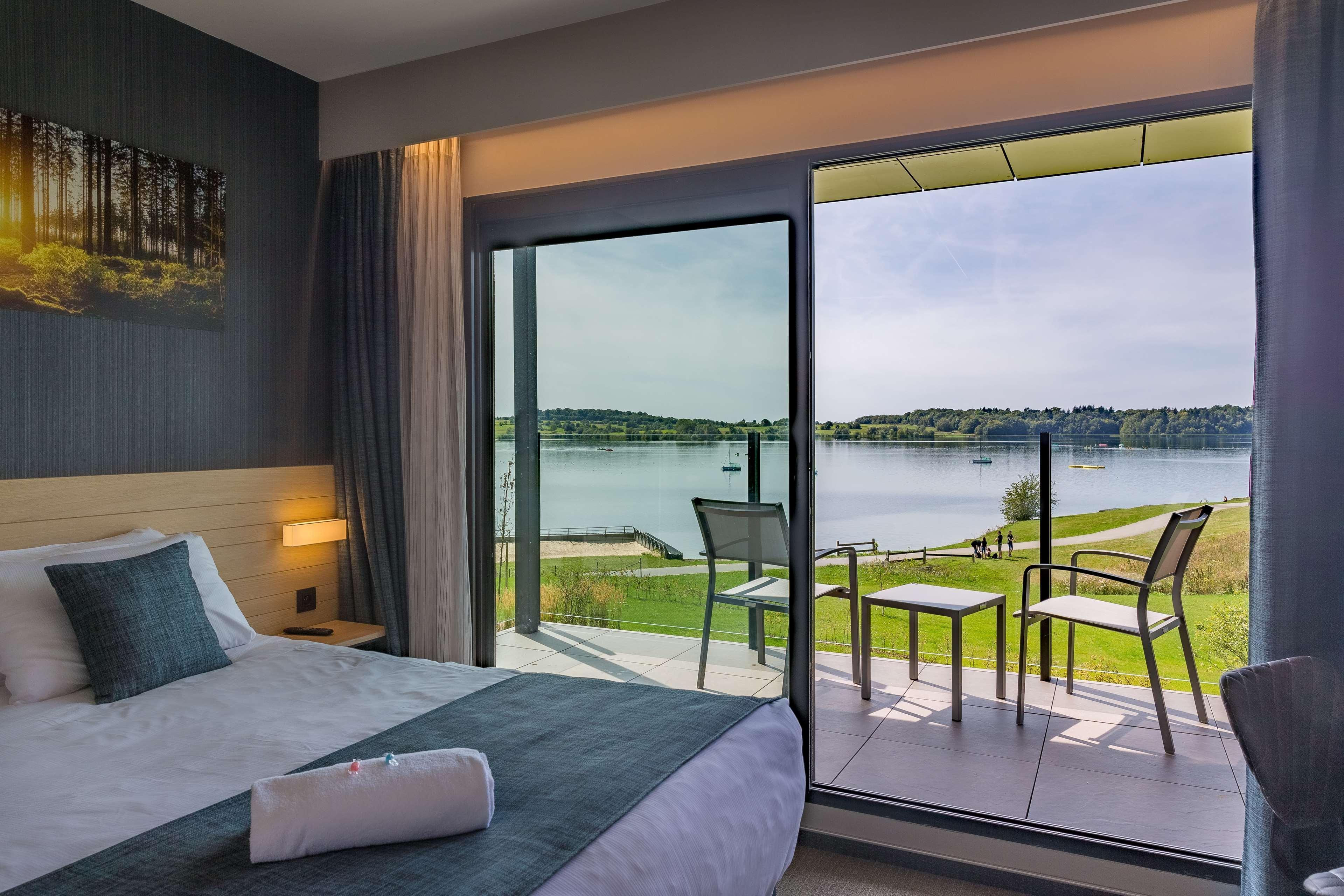 Best Western Plus Golden Lakes Hotel Boussu-lez-Walcourt Exterior foto