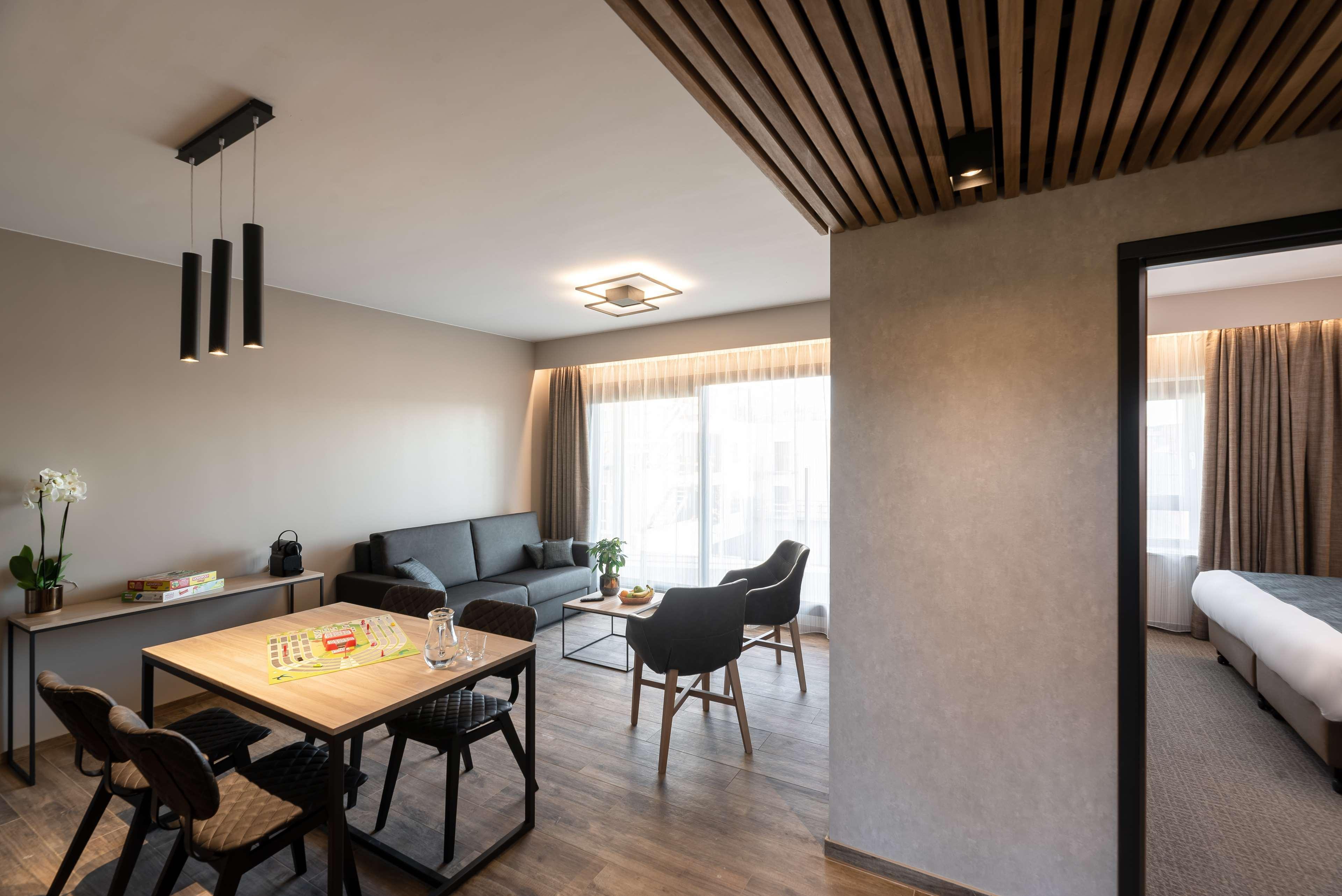 Best Western Plus Golden Lakes Hotel Boussu-lez-Walcourt Exterior foto