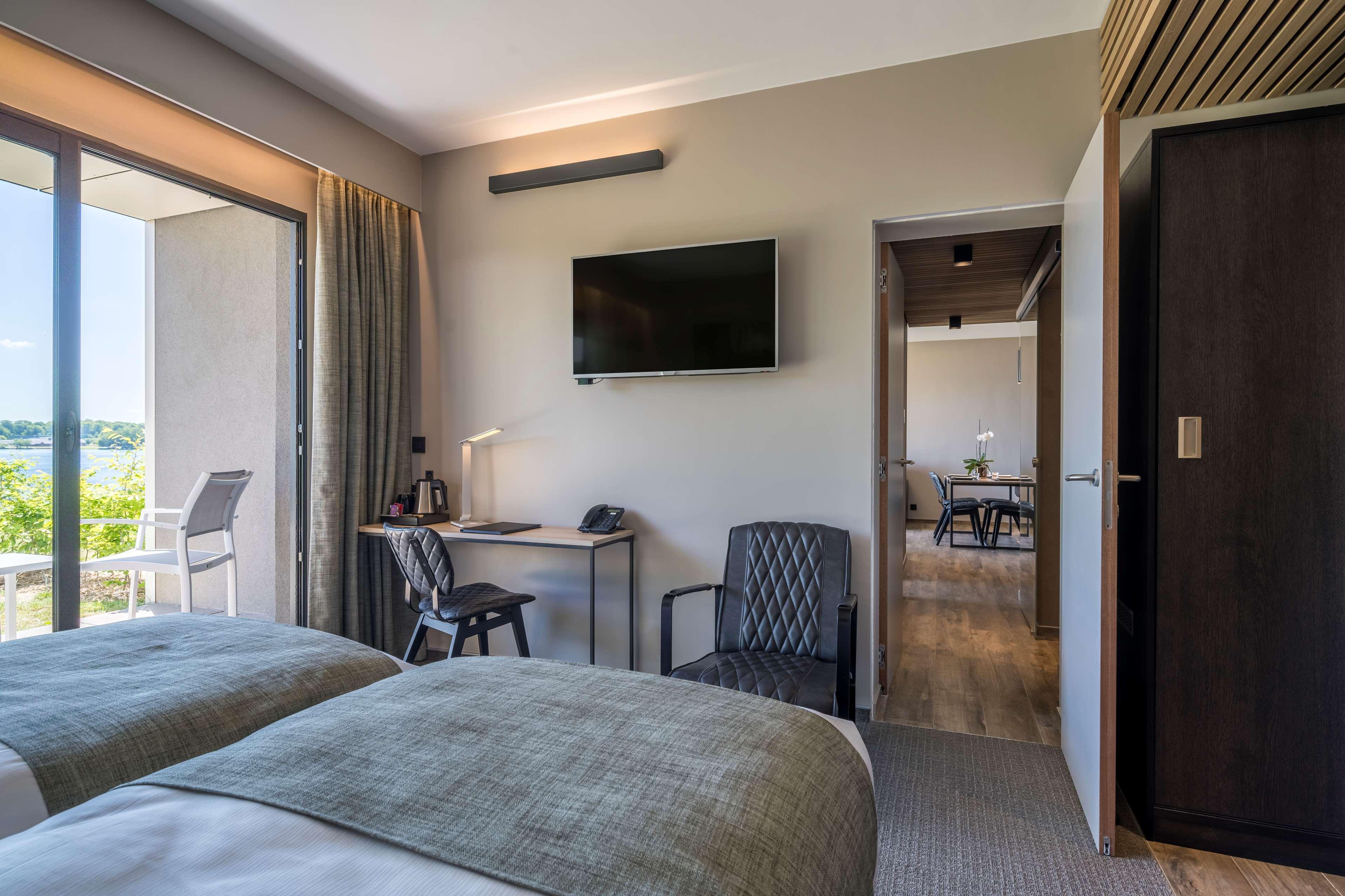 Best Western Plus Golden Lakes Hotel Boussu-lez-Walcourt Exterior foto